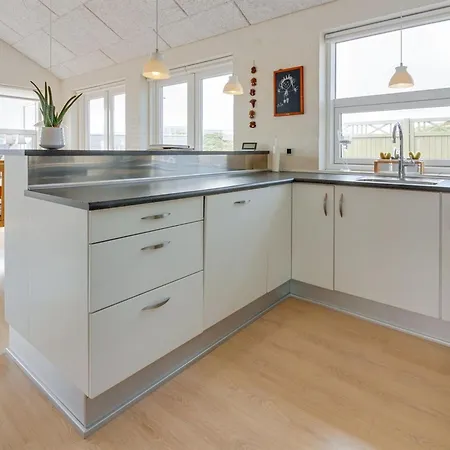 Ristana - 100m From The Sea By Interhome Feriehus