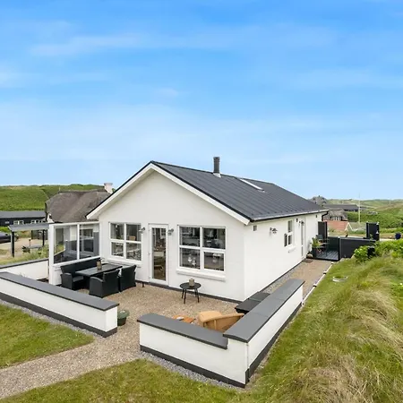 Ristana - 100m From The Sea By Interhome *
